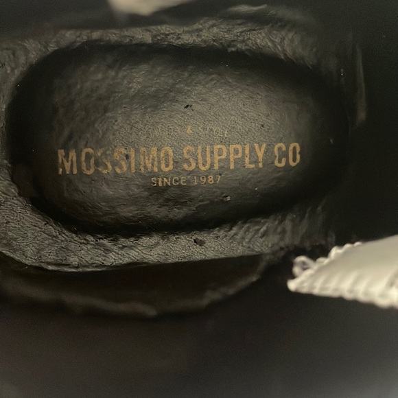 •Women’s Black Booties - Picture 2 of 3